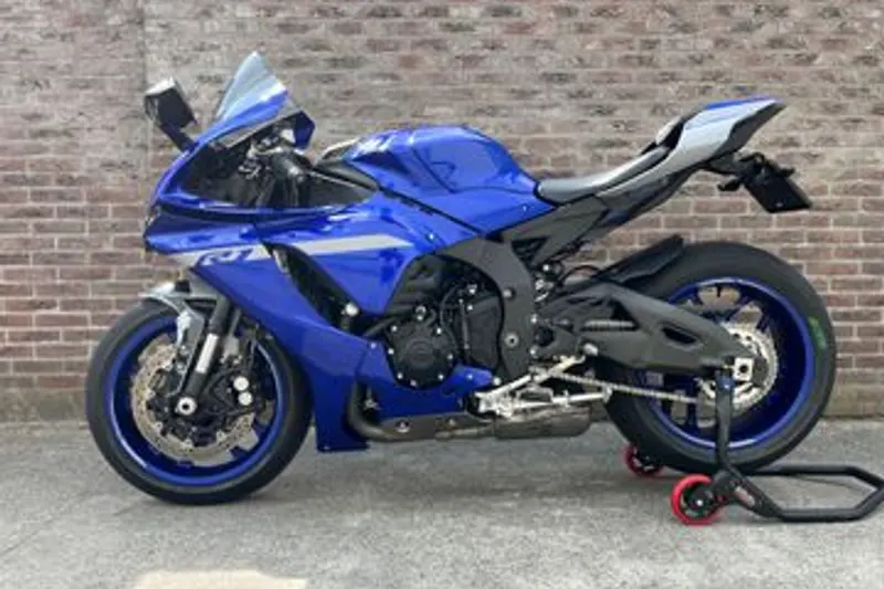 Yamaha YZF-R1 (2021)