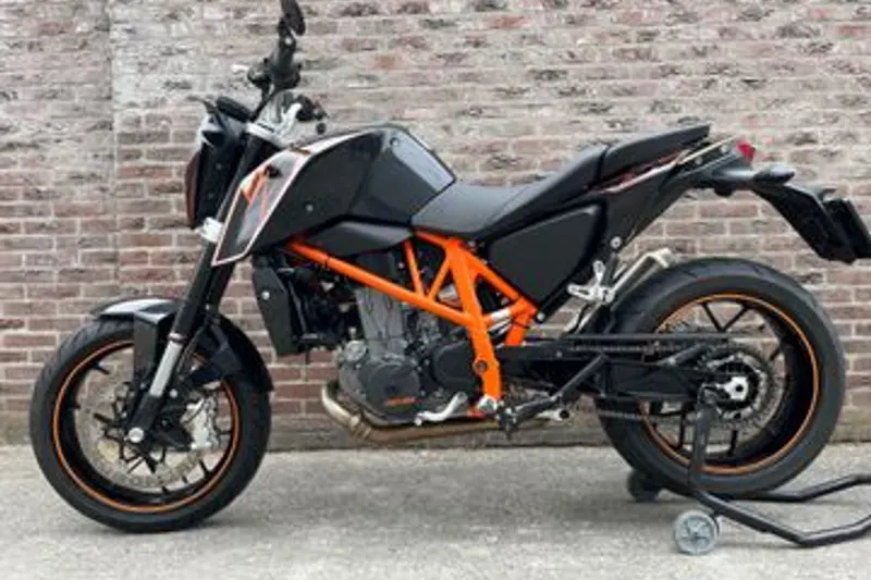 KTM 690 Duke (2016)