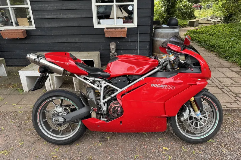 Ducati 999 S (2007)