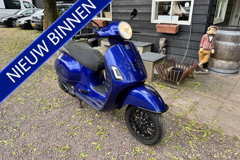 Vespa GTS 300IE Touring (2018)