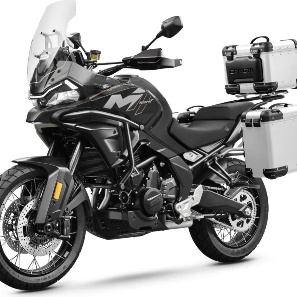CFMoto 700 MT (2026) — foto 1