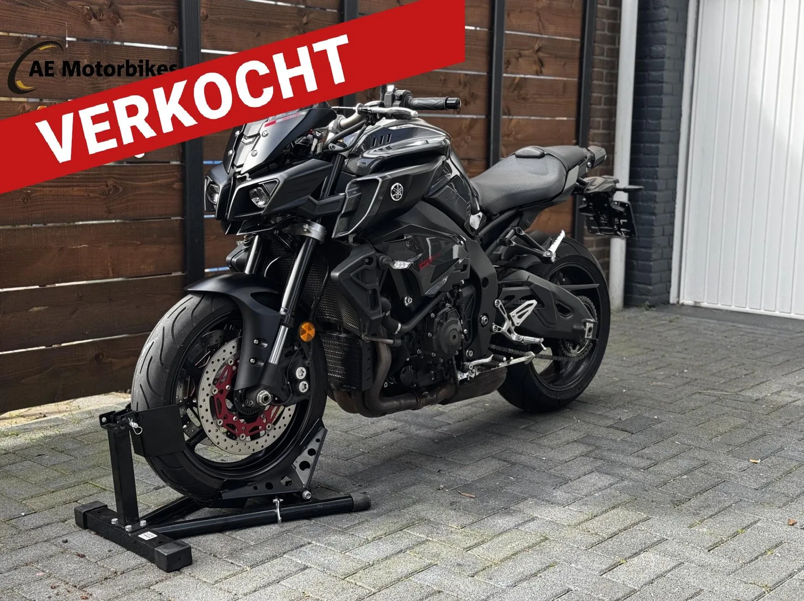 Yamaha MT-10 (2017) — foto 1