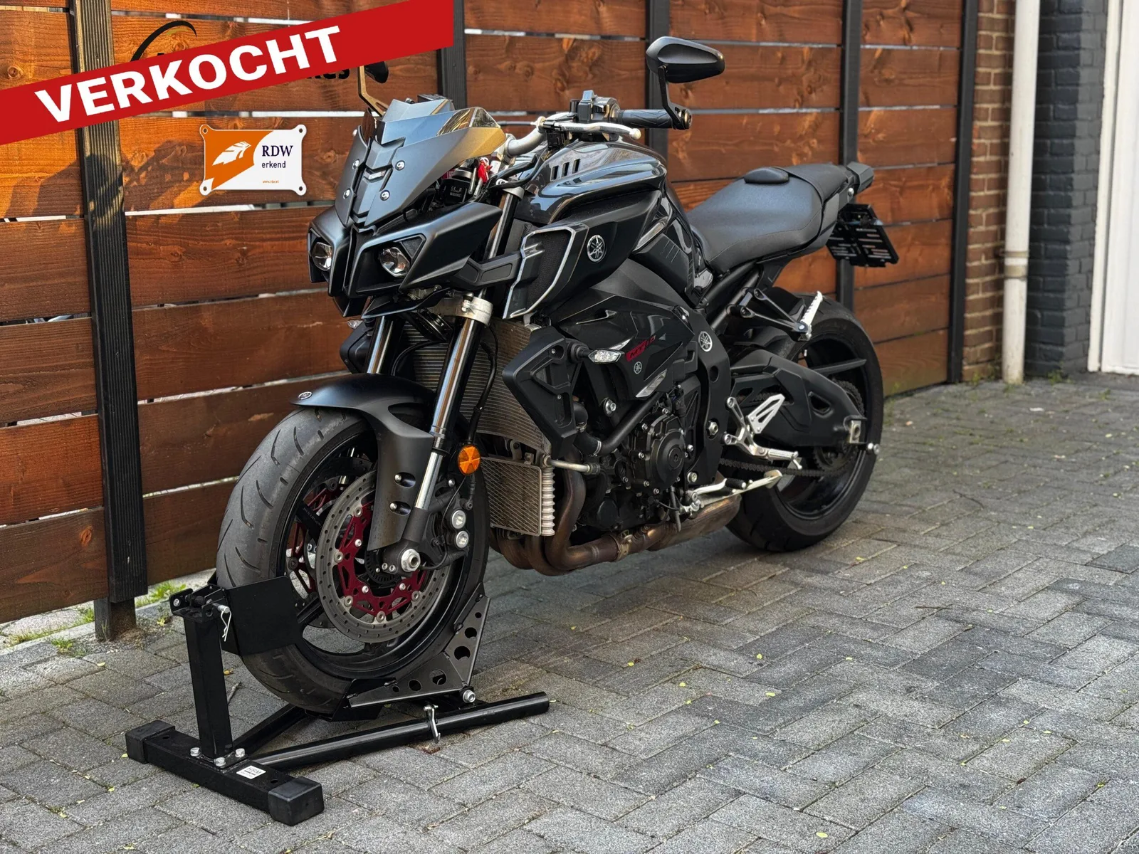 Yamaha MT-10 (2018) — foto 1