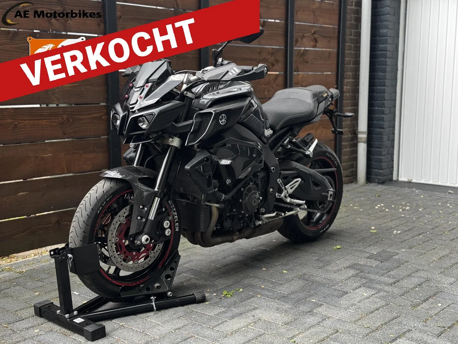 Yamaha MT-10 (2016) — foto 1