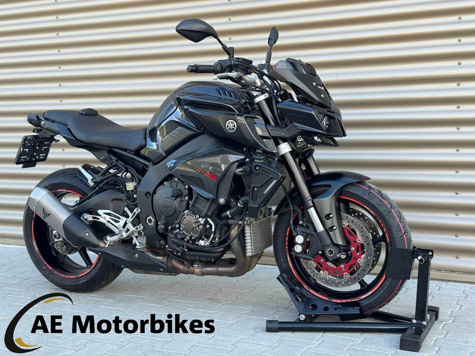 Yamaha MT-10 (2016) — foto 1