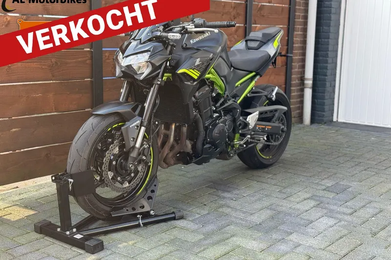 Kawasaki Z900 (2021)