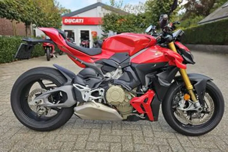 Ducati Streetfighter V4 S Red (2025)