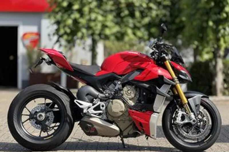 Ducati Streetfighter V4S Red (2021)