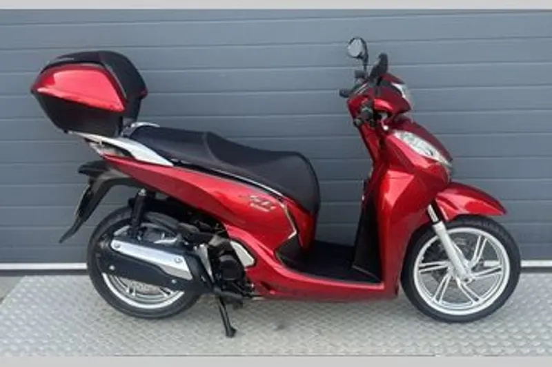 Honda SH 300i (2015)