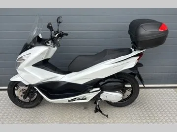 Honda PCX 150 (2016) — foto 1