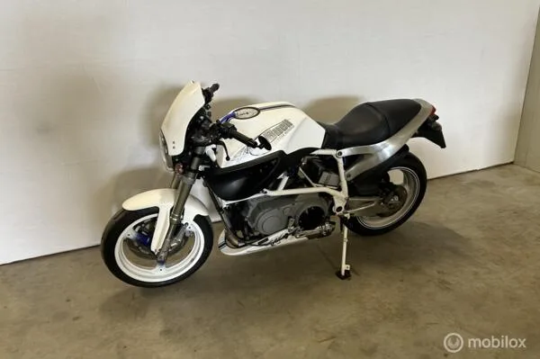 Buell X1 Lightning (2002) — foto 1