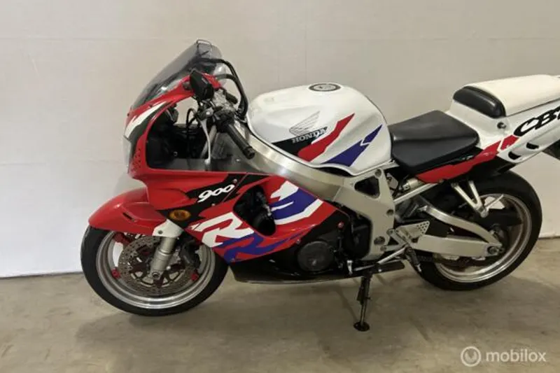 Honda CBR 900RR Fireblade (1997)