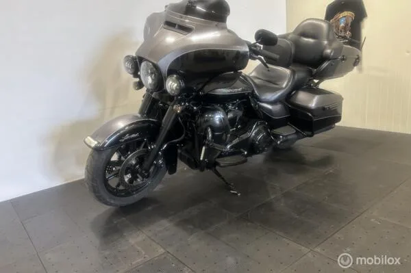 Harley-Davidson 103 FLHTK Electra Glide Ultra Limited (2014) — foto 1