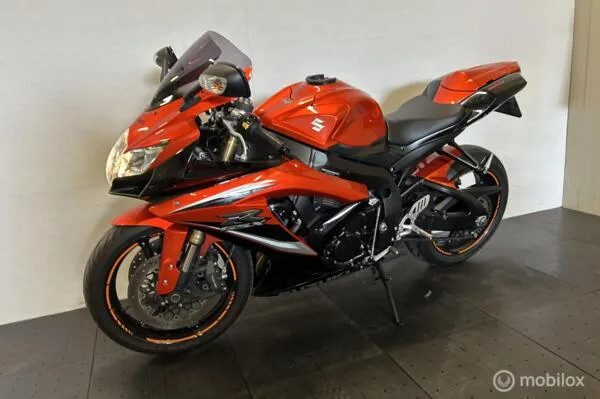Suzuki GSX-R600 (2012) — foto 1