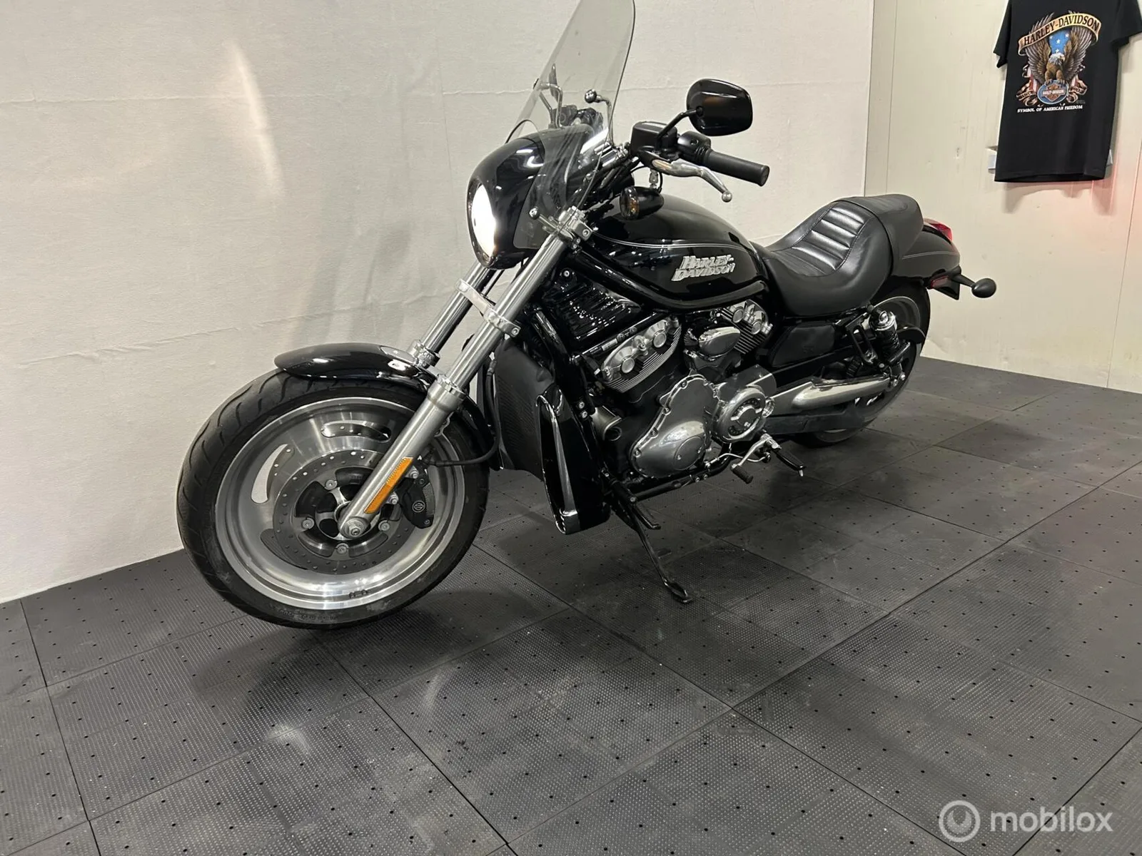 Harley-Davidson Vrscb V ROD (2006) — foto 1
