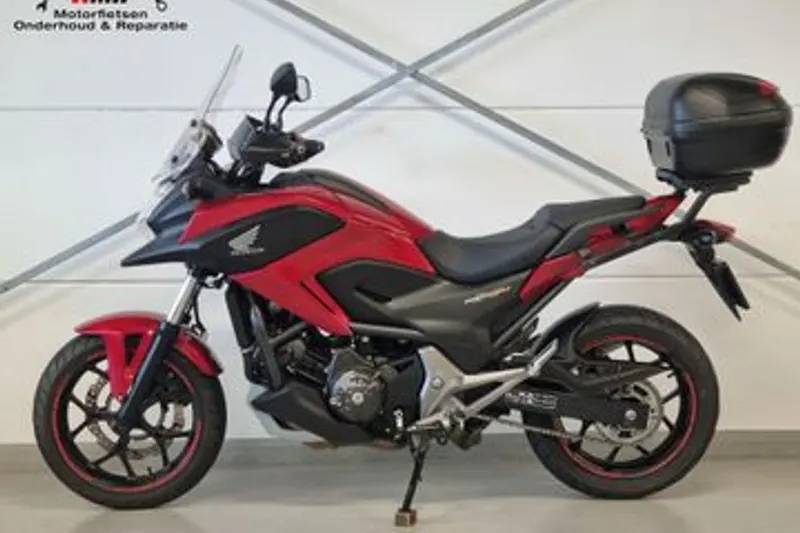 Honda NC750X (2016)