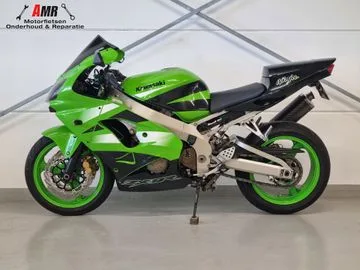 Kawasaki ZX 9R Ninja (2002) — foto 1