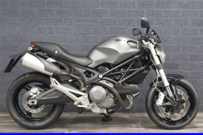 Ducati M 696 (2010)