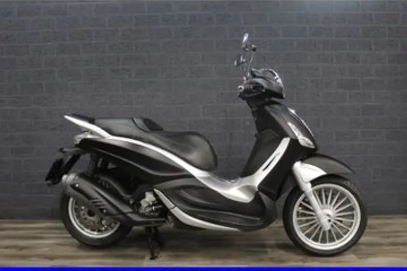 Piaggio Beverly 300IE (2012)