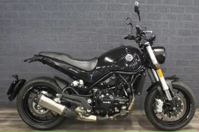 Benelli Leoncino 500 (2022)