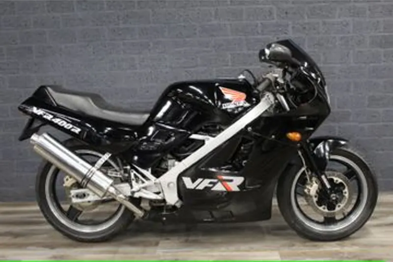 Honda VFR 400 R (1987)