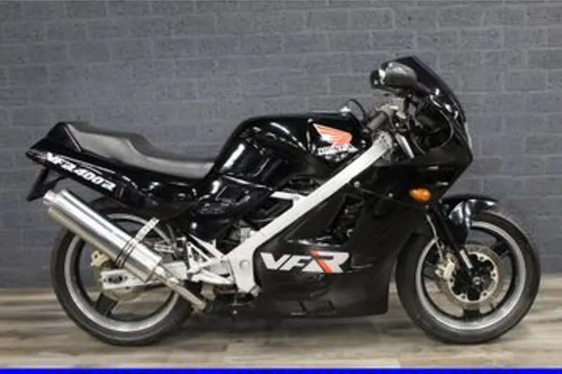 Honda VFR 400 R (1987)