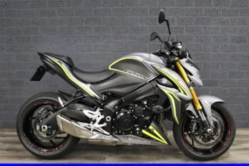 Suzuki GSX-S1000 (2015)
