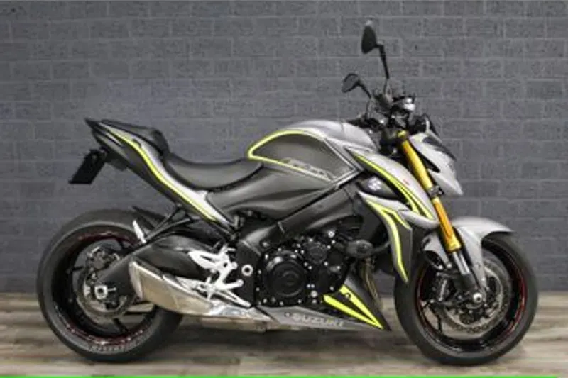 Suzuki GSX-S1000 (2015)