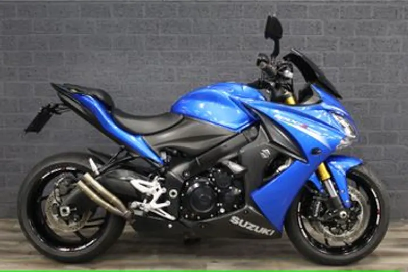 Suzuki GSX S 1000F (2015)