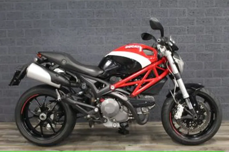 Ducati 796 Monster (2010)