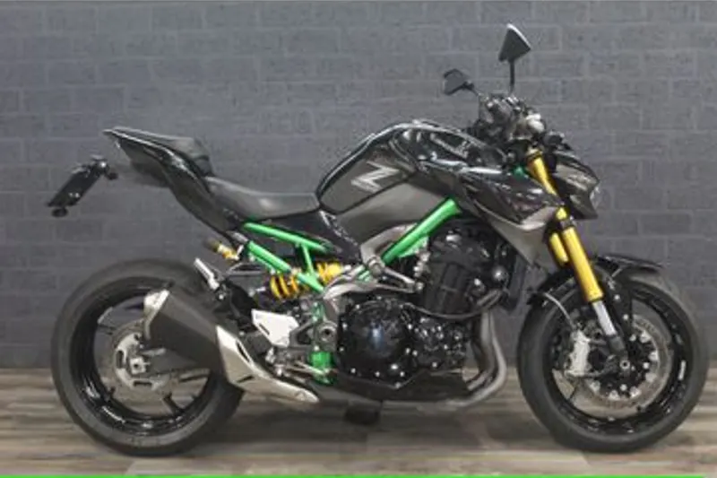 Kawasaki Z 900 se (2024)