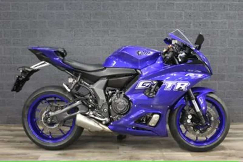 Yamaha R7 (2023)