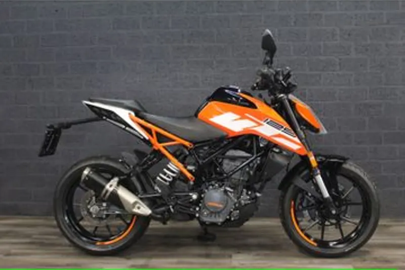 KTM 125 Duke (2021)