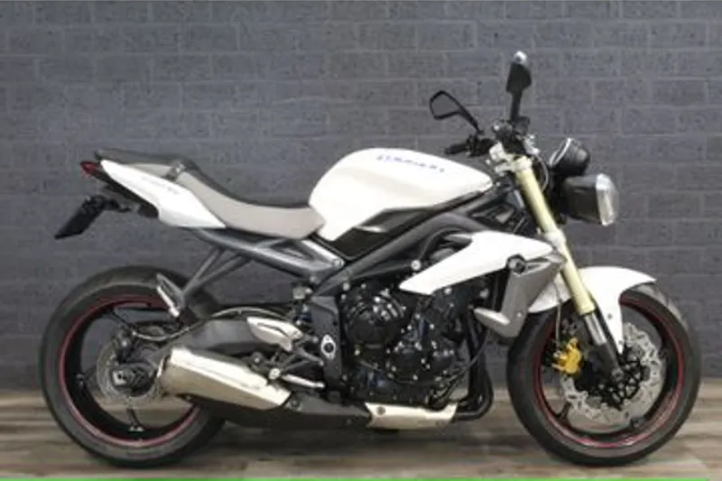 Triumph Street Triple (2013)