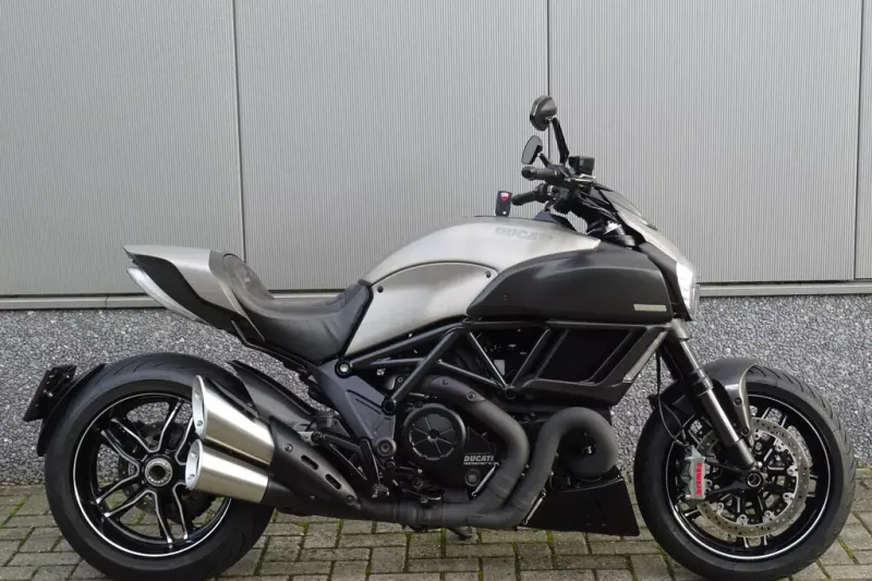 Ducati Diavel (2016)