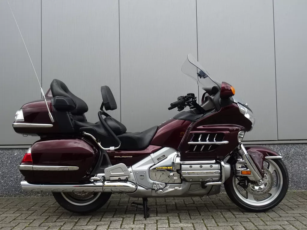 Honda GL 1800 GOLDWING (2009) — foto 1