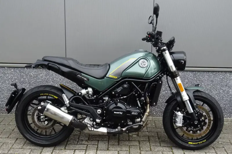 Benelli Leoncino 500 (2022)
