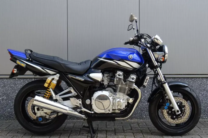 Yamaha XJR 1300 (2004)