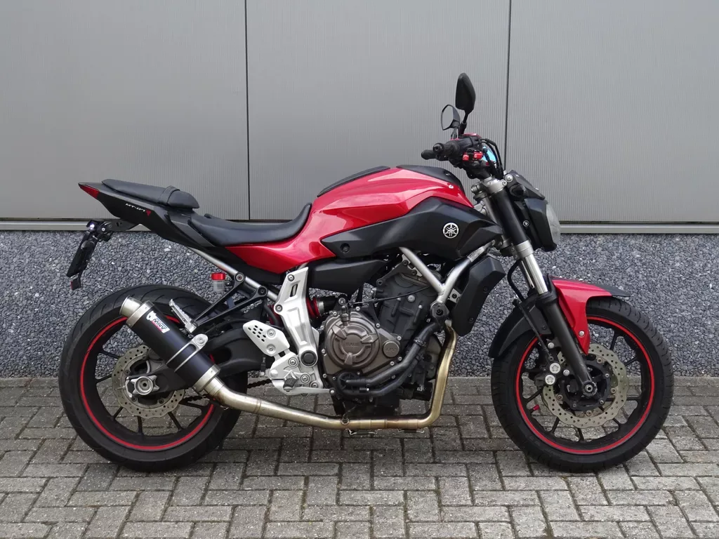 Yamaha MT-07 (2014) — foto 1