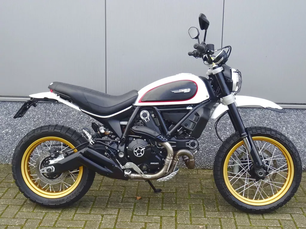 Ducati Scrambler DESERT SLED (2017) — foto 1