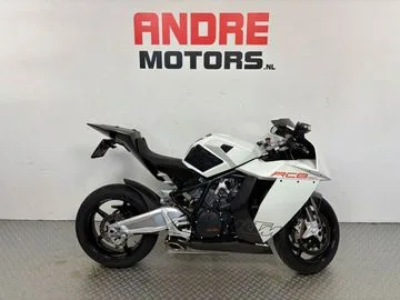 KTM RC 8 (2008) — foto 1