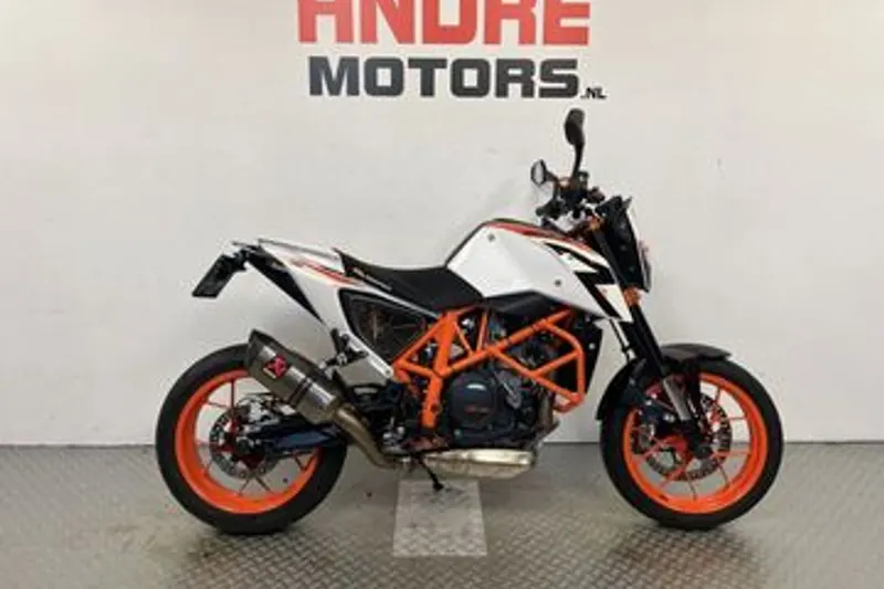 KTM 690 Duke (2015)