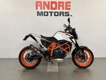 KTM 690 Duke (2015) — foto 1