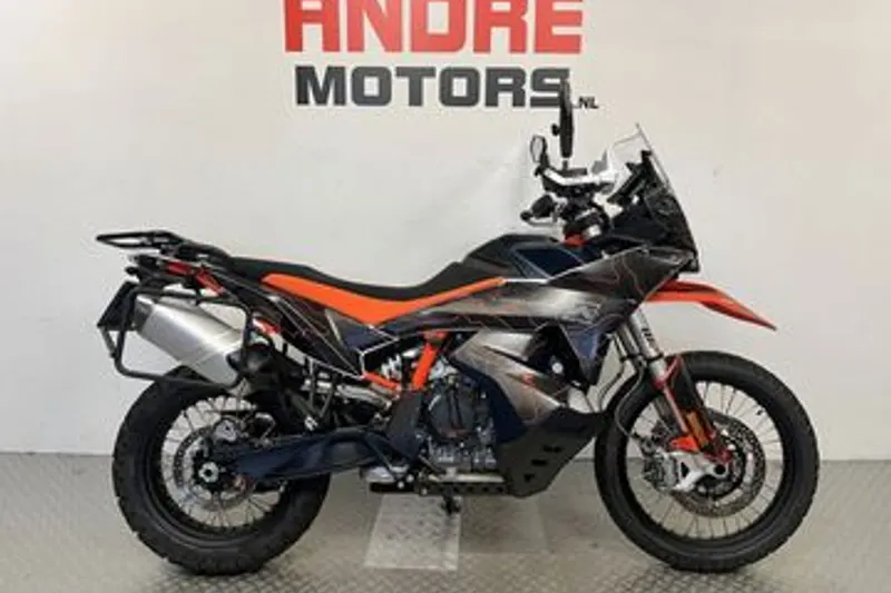 KTM 890 Adventure (2024)