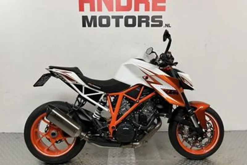 KTM 1290 Super Duke (2016)