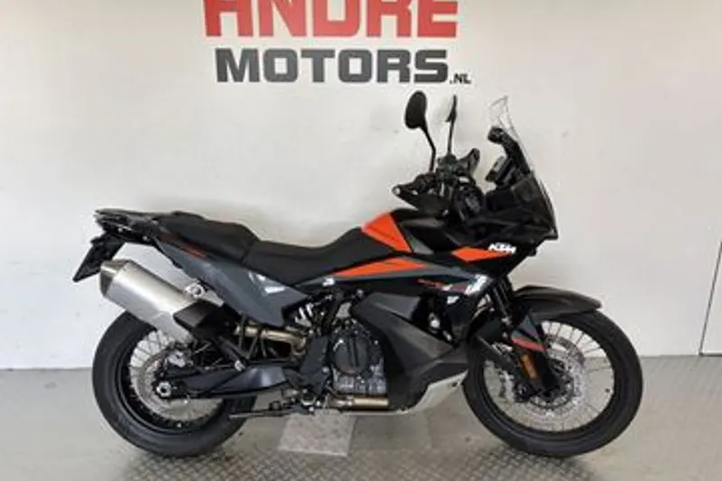 KTM 890 Adventure (2024)