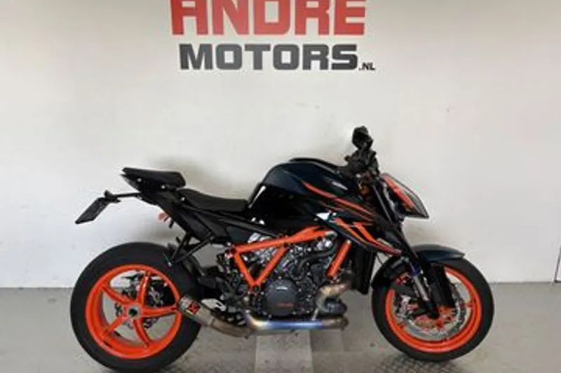 KTM 1290 Super Duke (2022)