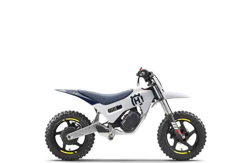 EE 2 (2025)
