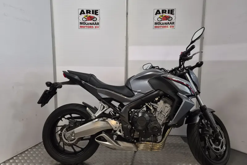 Honda CB650F (2016)