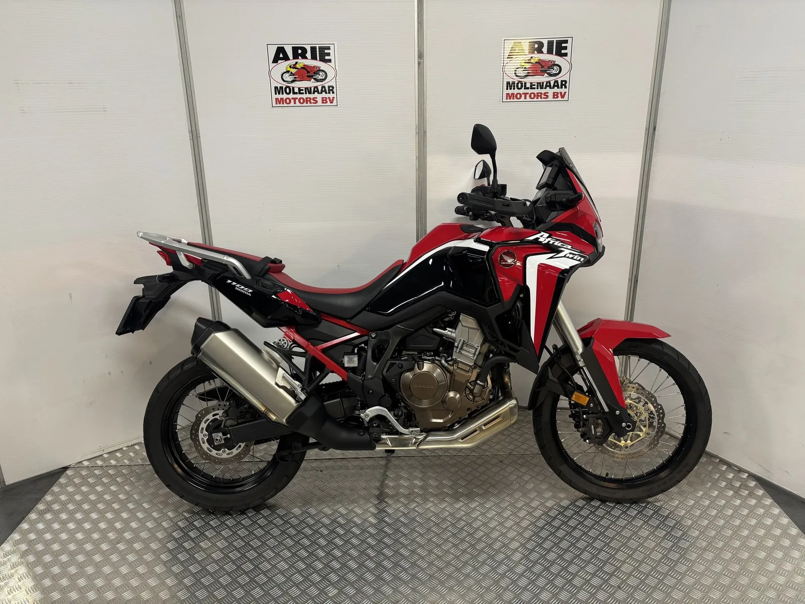 Honda CRF 1100 (2020) — foto 1